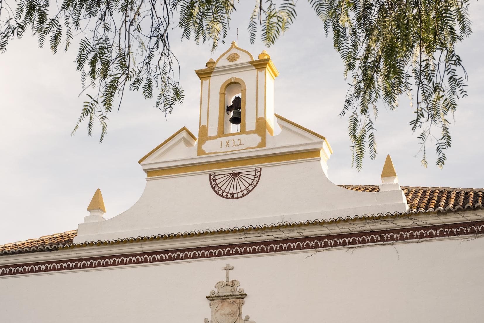 Everywhere, one can admire the charming architectural details.