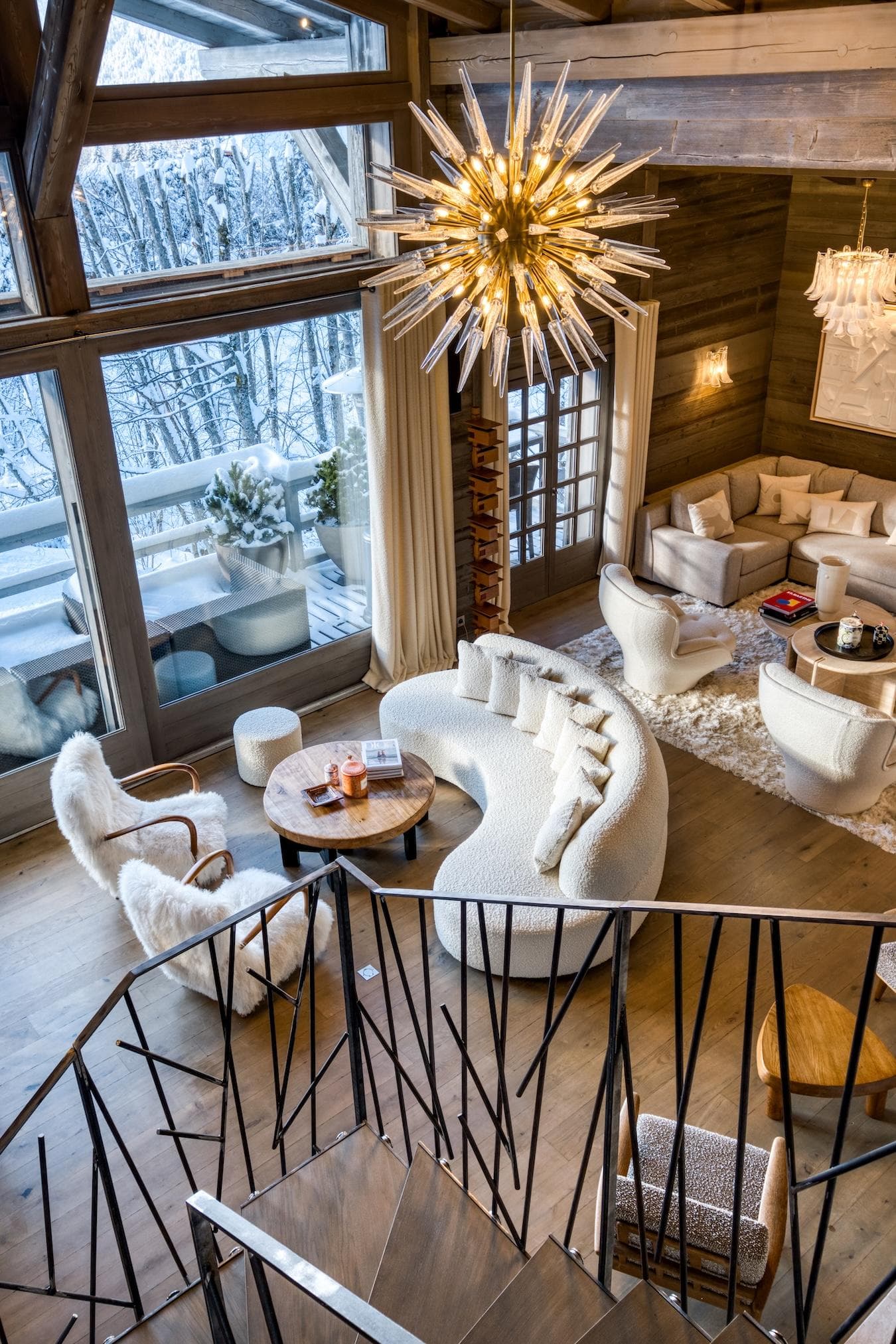 Un aperçu de l'impressionnant salon cathédrale.